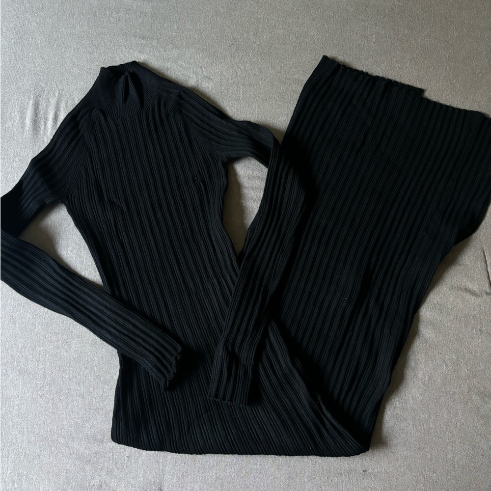 Aritzia Wilfred Black Knit Body Con Long Sleeve Mock Neck Maxi Dress